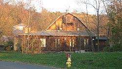 Brown-Gorman Farm barn